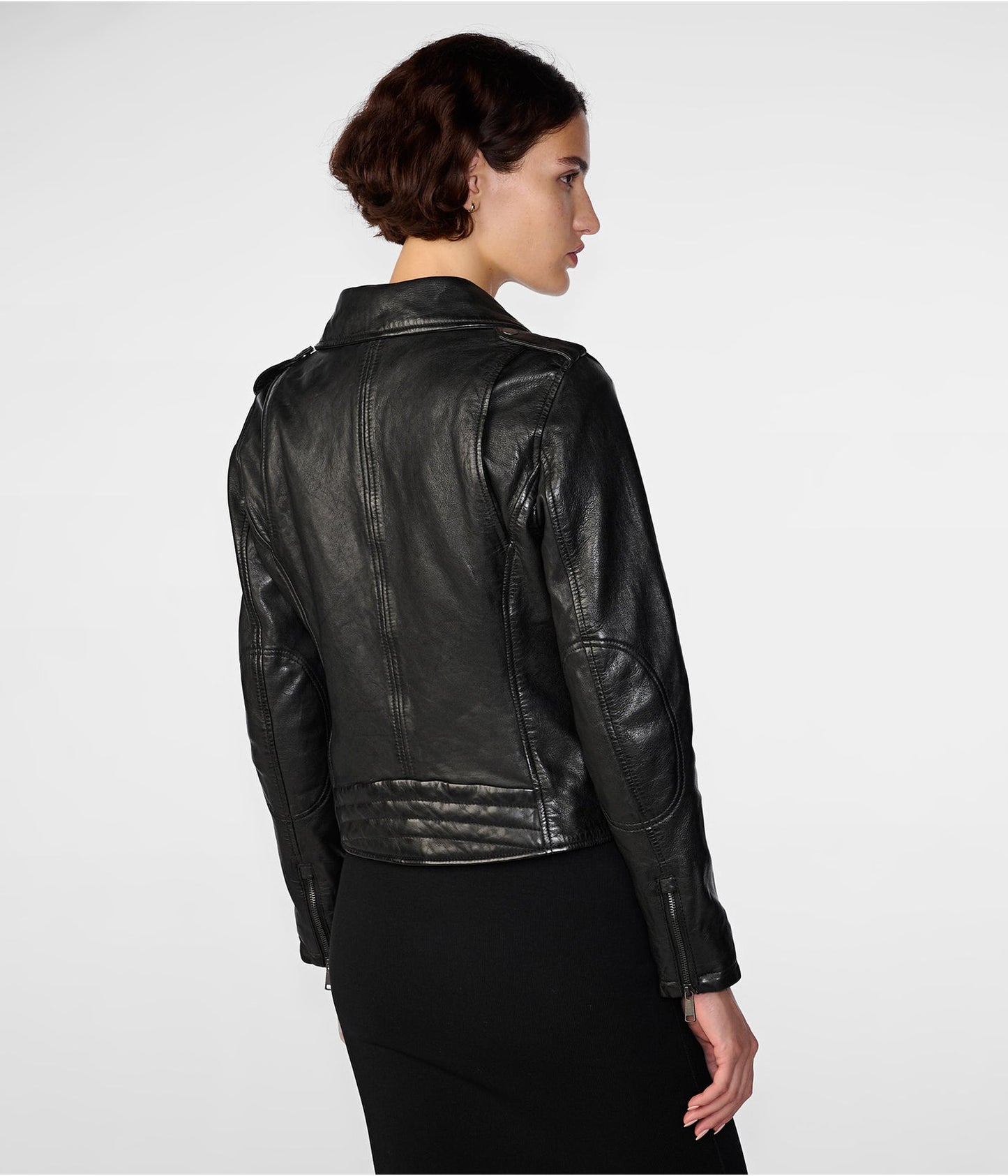 Women's Leather Biker Jacket in Black with Removable Fur Collar - Stylish & Versatile