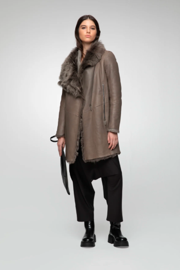 Women's Shearling Fur Leather Coat In Dark Brown