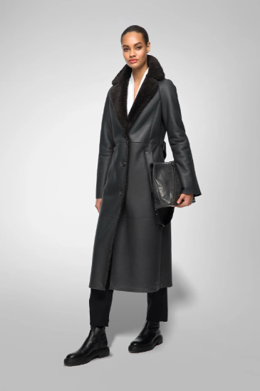 Women's Shearling Leather Coat In Black With Belted Waist