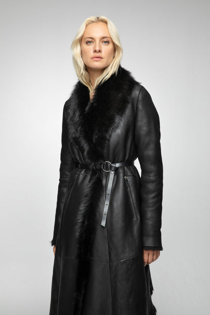 Women's Shearling Leather Trench Coat In Black